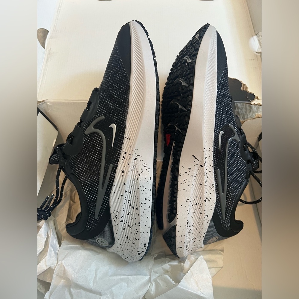 9W/7.5M - [NEW] Women's Nike Zoom Winflo 8 Shield Running Shoes Black DC3730-001 - Picture 6 of 11